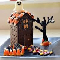 Tween Hangout (ages 9-13 Only): Haunted Gingerbread Houses